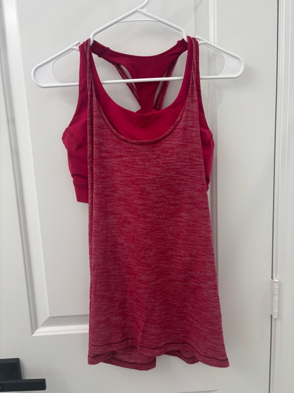 Lululemon twist and toil tank with attached sports bra